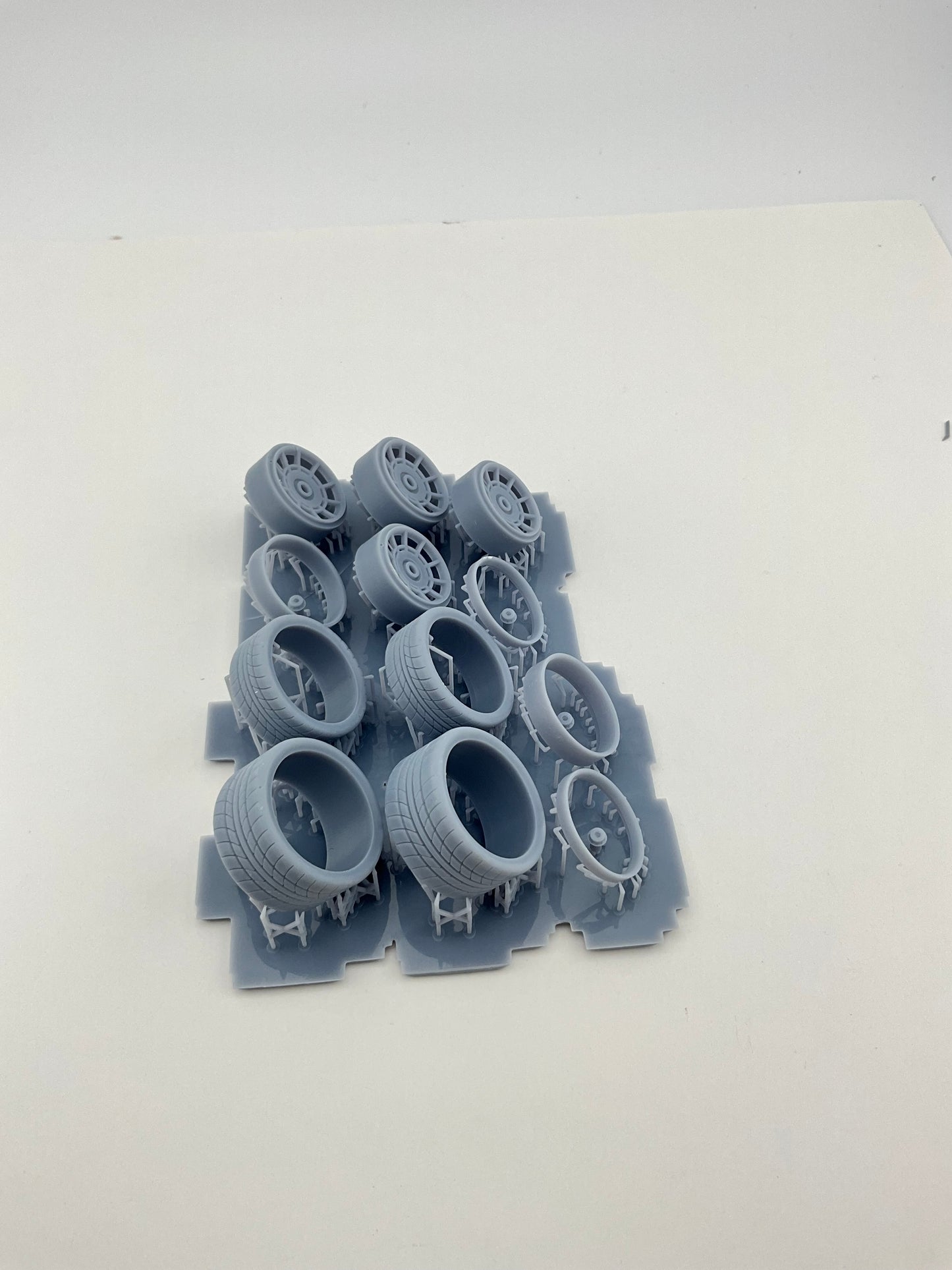1/24 Buick GNSX wheels and tires 19 inch front 20 rear