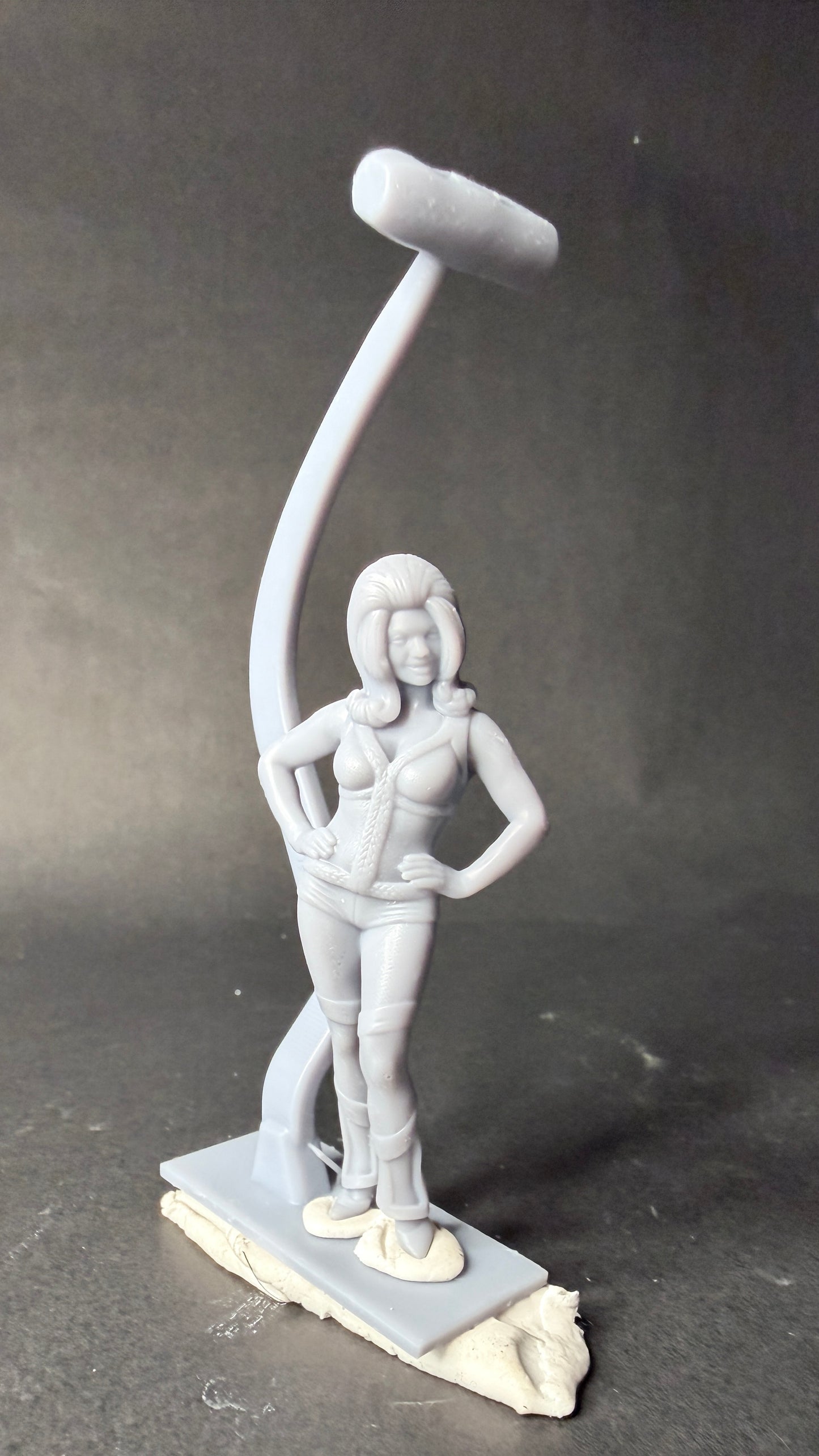Linda Vaughn with Giant shifter