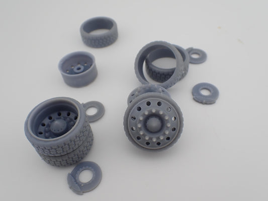 Semi wheels with Low Profile tires 3D printed Dually