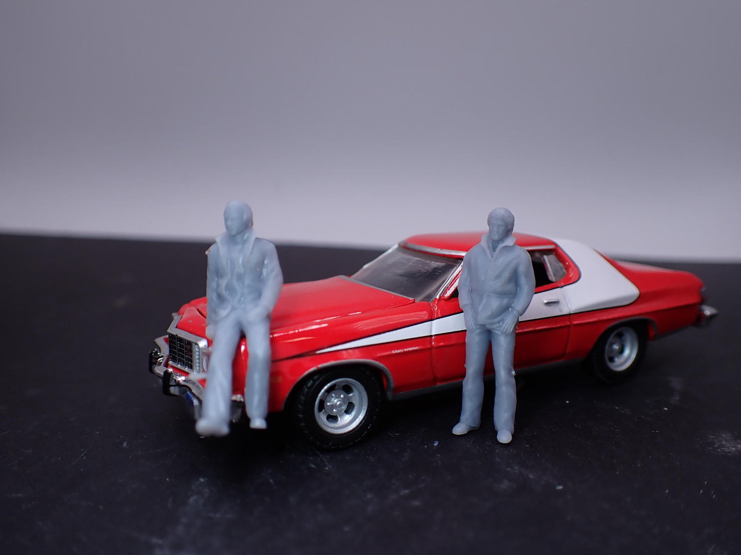 1/64 Starsky and Hutch (car not included)