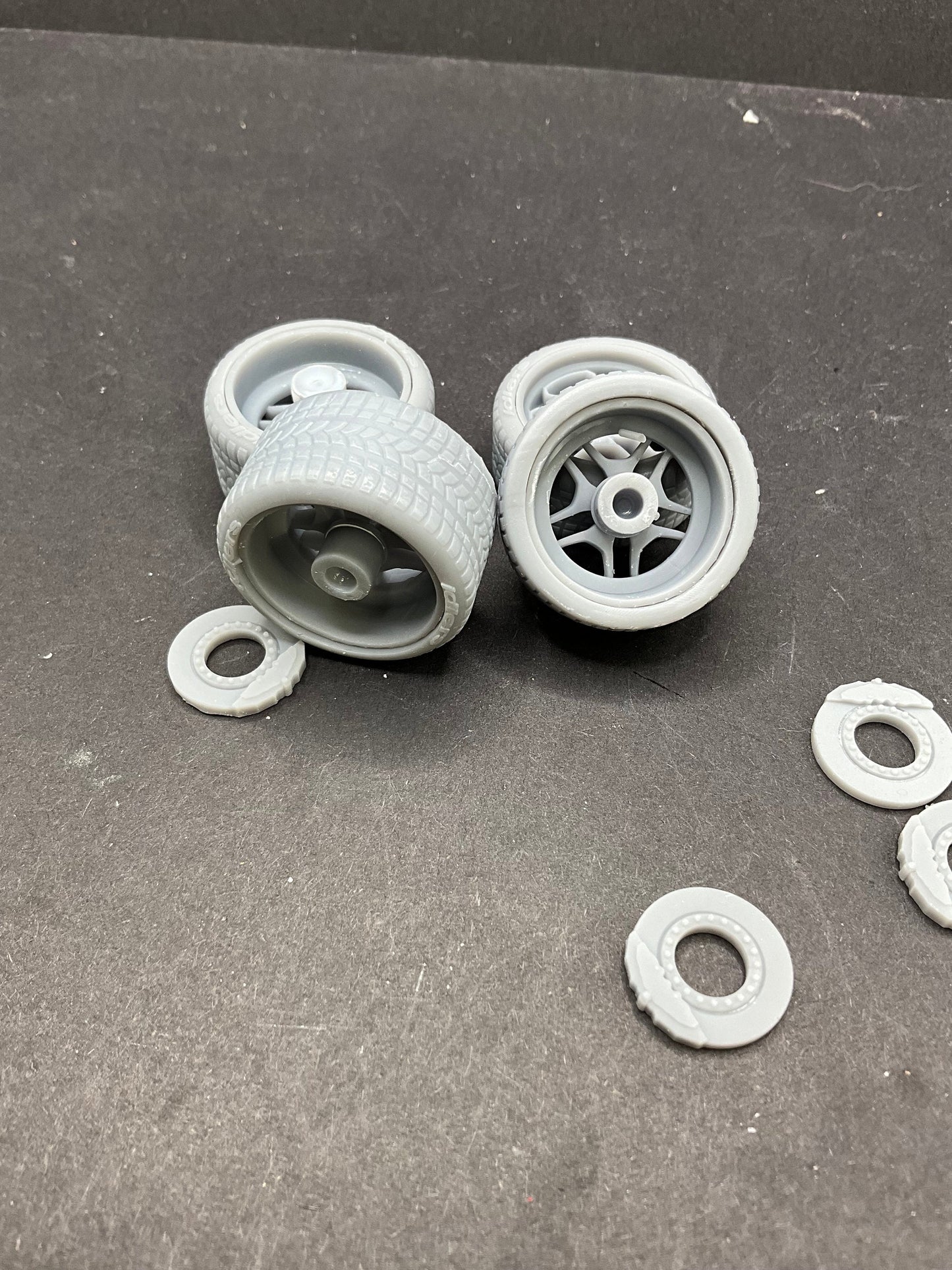 1/25 HHR style rims and tires with brakes