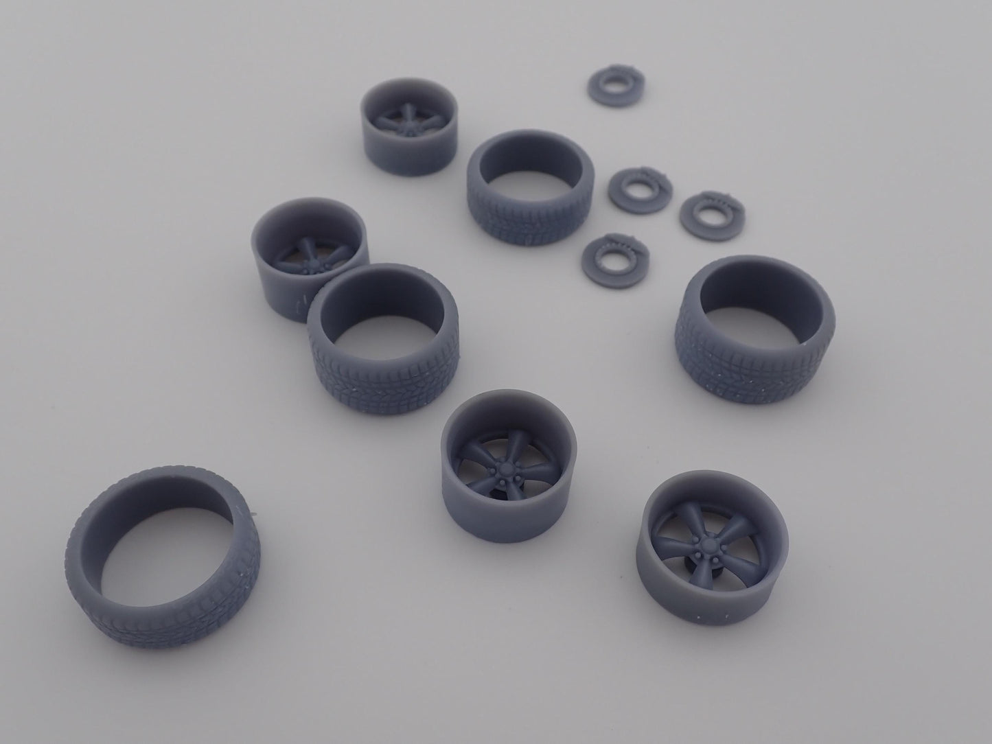 Torq Thrust Wheels and Tires 2 variations 1/24 1/25