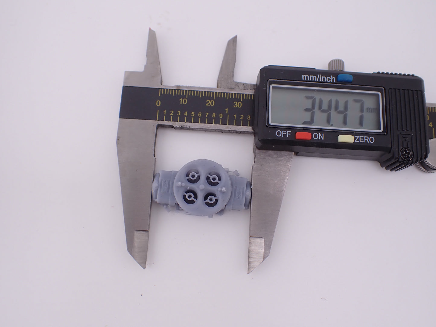 Highly detailed 112 scale dominator carburetor