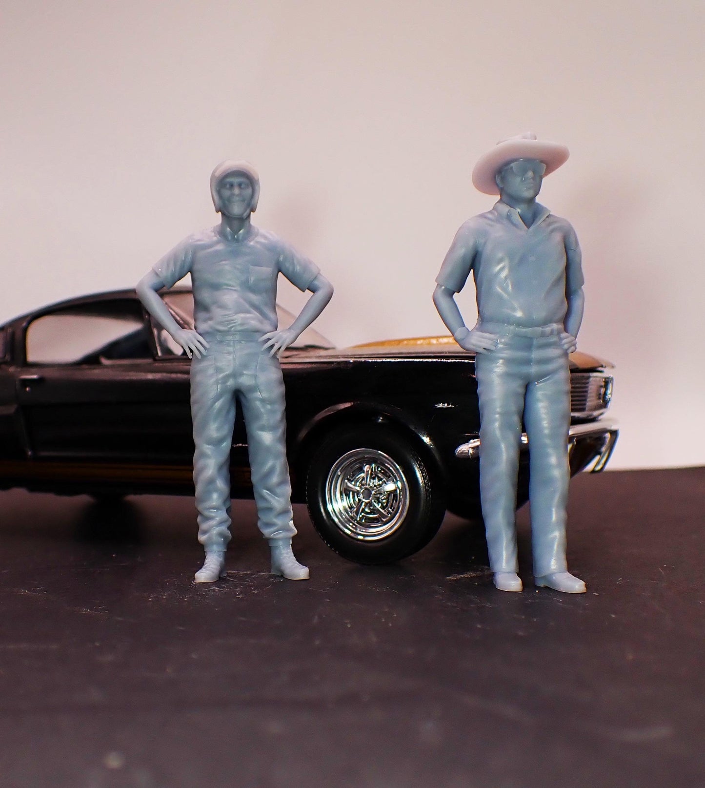 Caroll Shelby and Ken Miles for model cars 3d printed