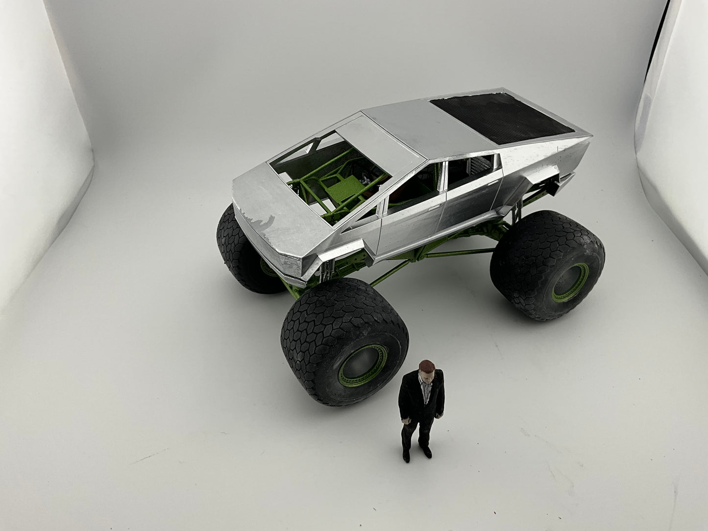Tesla monster CYBERTRUCK with Elon