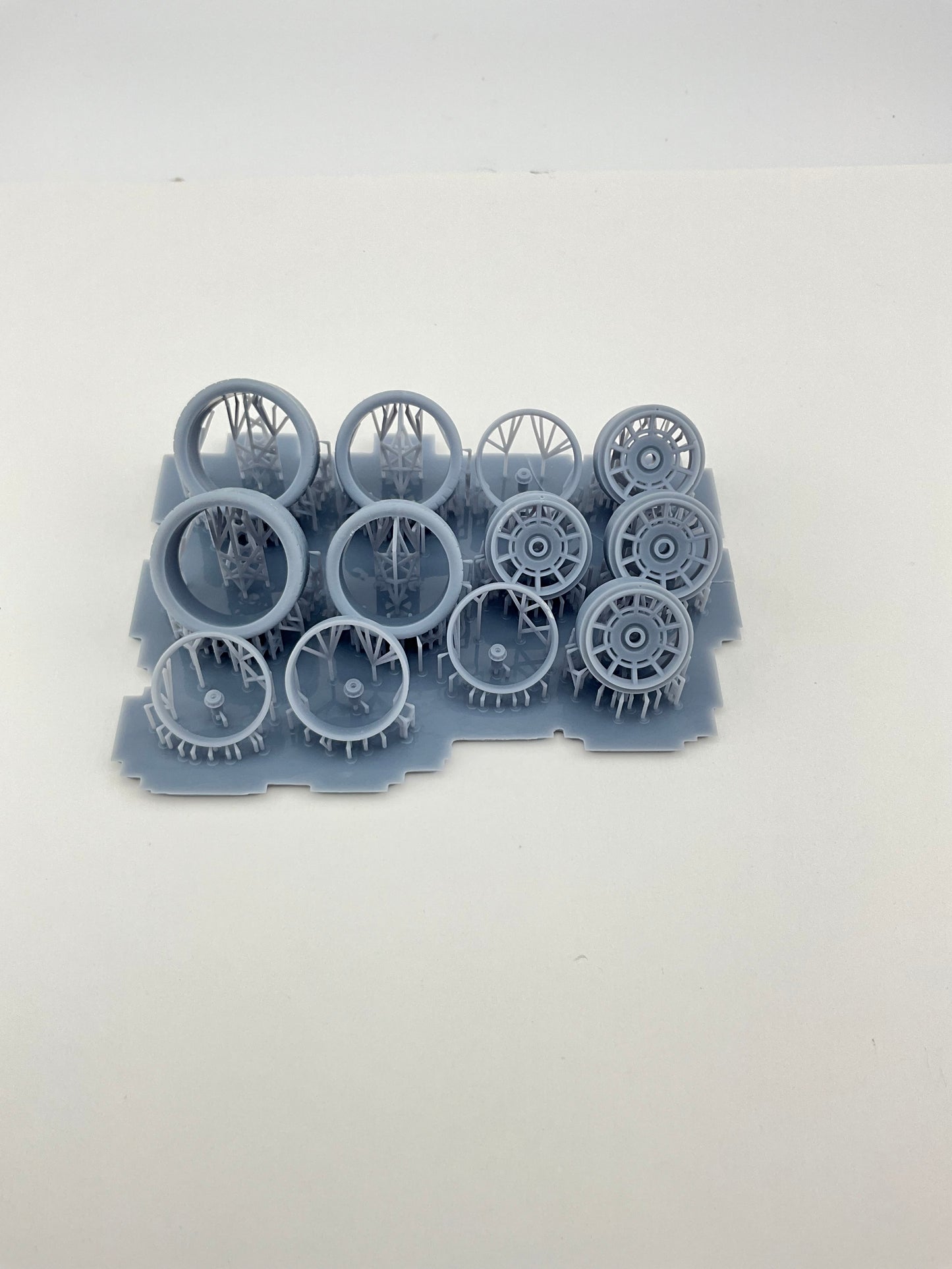 1/24 Buick GNSX wheels and tires 19 inch front 20 rear