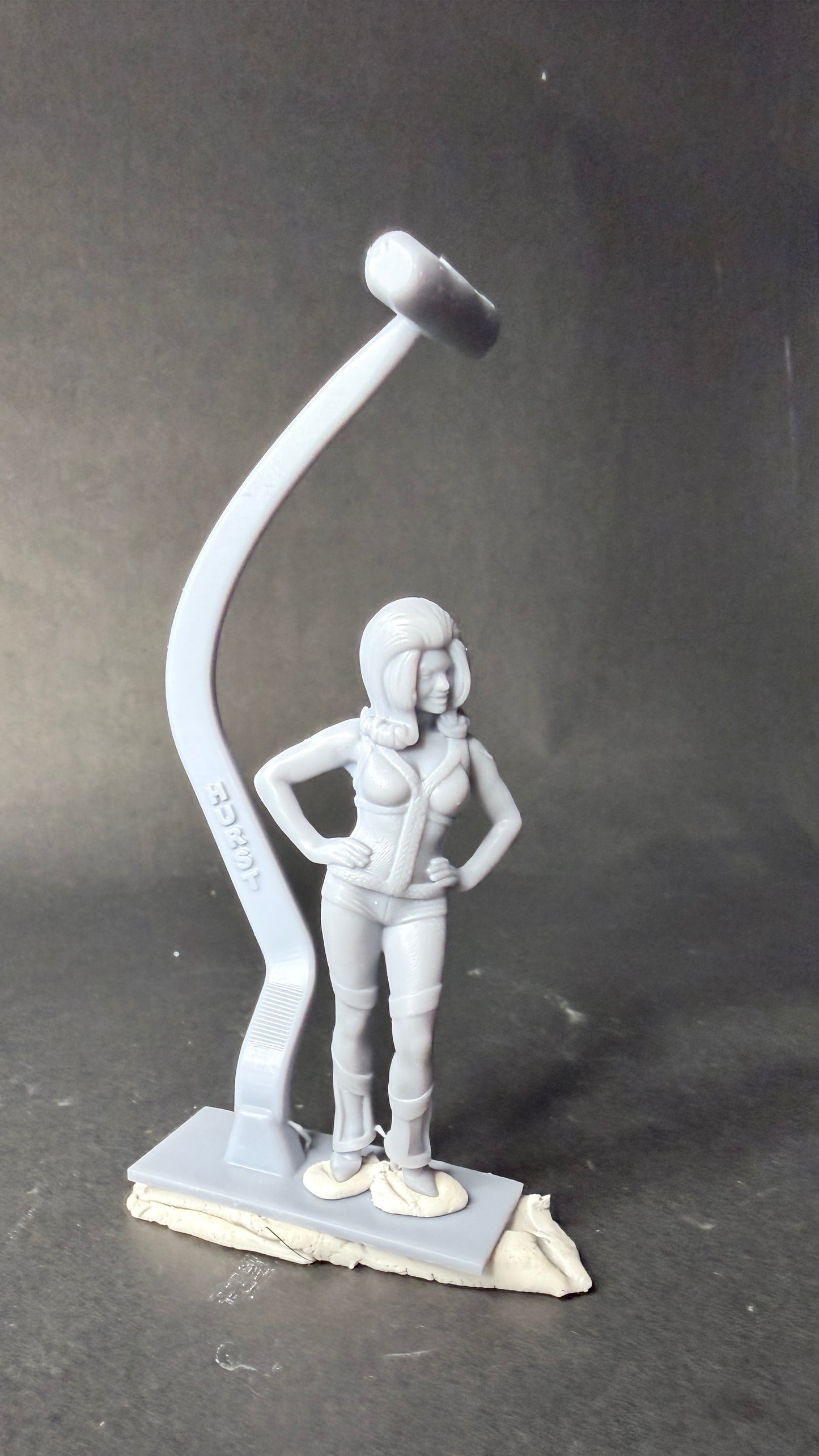 Linda Vaughn with Giant shifter