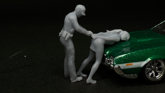 1/64 motorcycle cop giving ticket