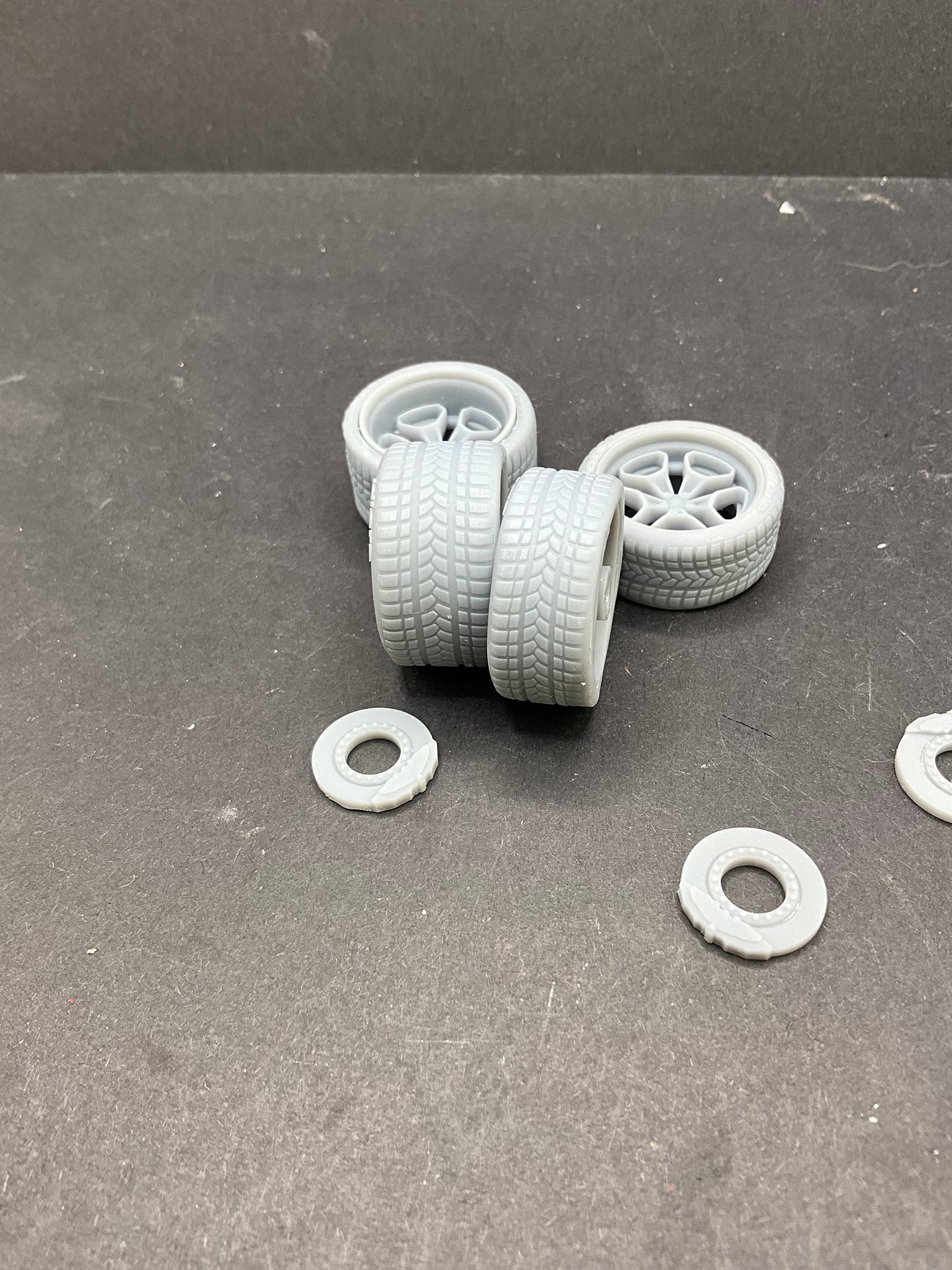 1/25 HHR style rims and tires with brakes