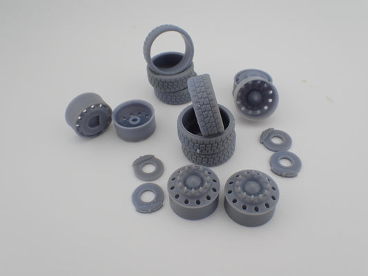 Semi wheels with Low Profile tires 3D printed Dually