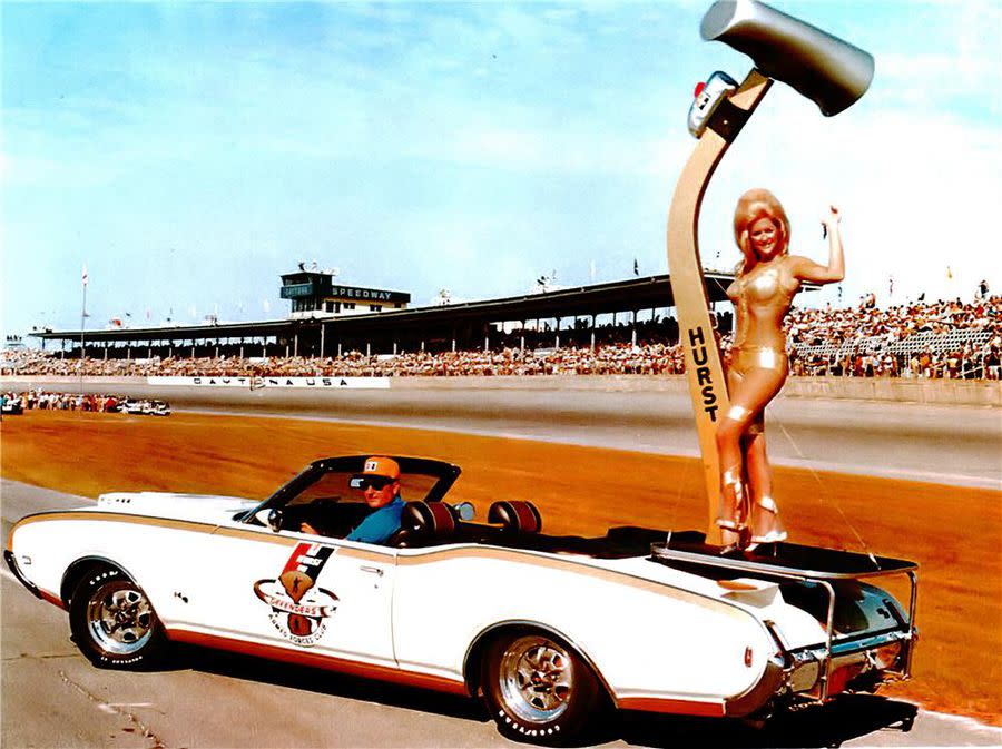 Linda Vaughn with Giant shifter